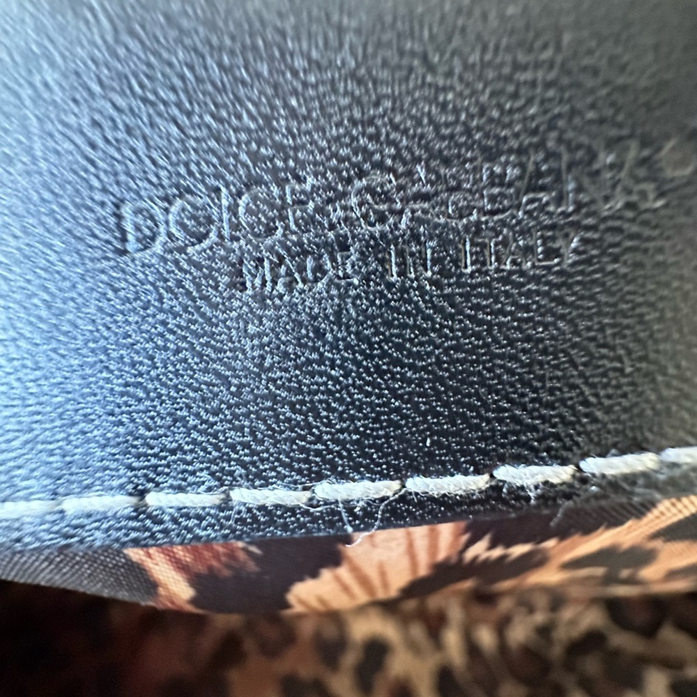 Authentic! Dolce & Gabbana shoulder bag. Authentic with Certification - Picture 6 of 16
